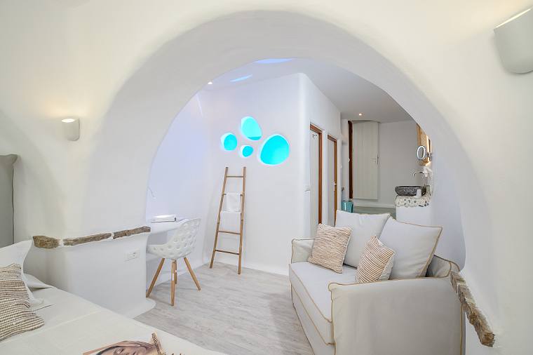 Split Level Suite at Hotel Orkos Beach